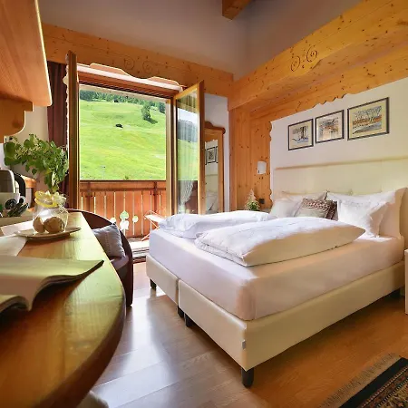 Posta Hotel 4*